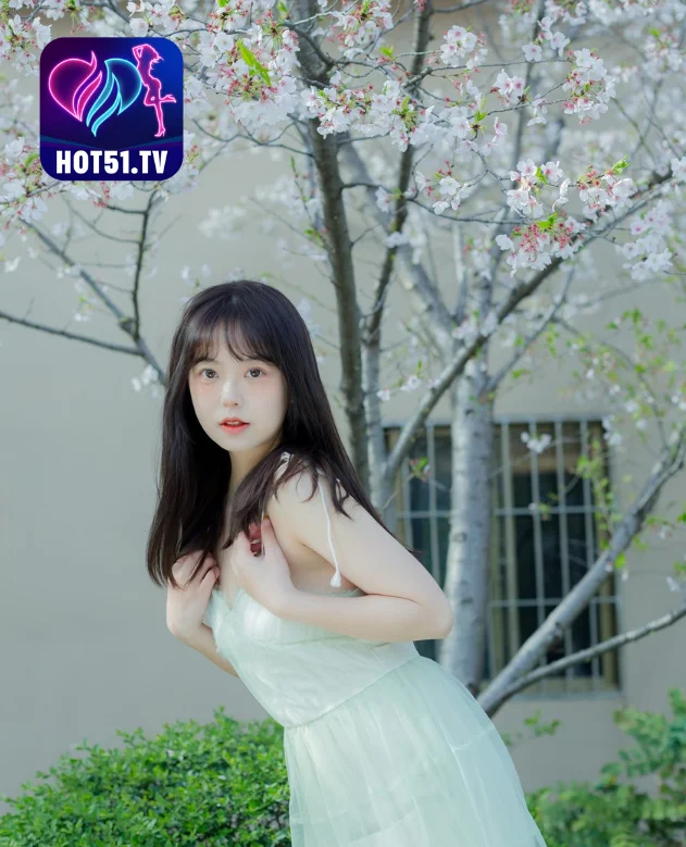 You are currently viewing Hạ Ji Ma Hua: Nữ Thần Xinh Đẹp Trên Hot51 – Hành Trình Sự Nghiệp và Đẳng Cấp . Beautiful girl Goddess