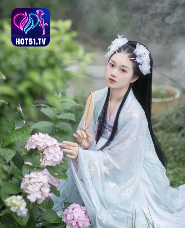 Read more about the article Ngôi Sao Trung Quốc Quyến Rũ – Qiu Da Da Trên Hot51 và QQ8888 Live . Beautiful girl Goddess